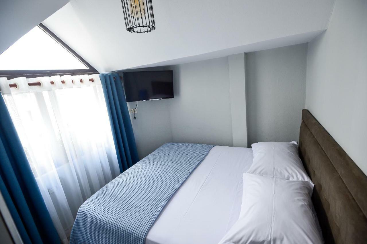 Hotel Niku Tirana Buitenkant foto