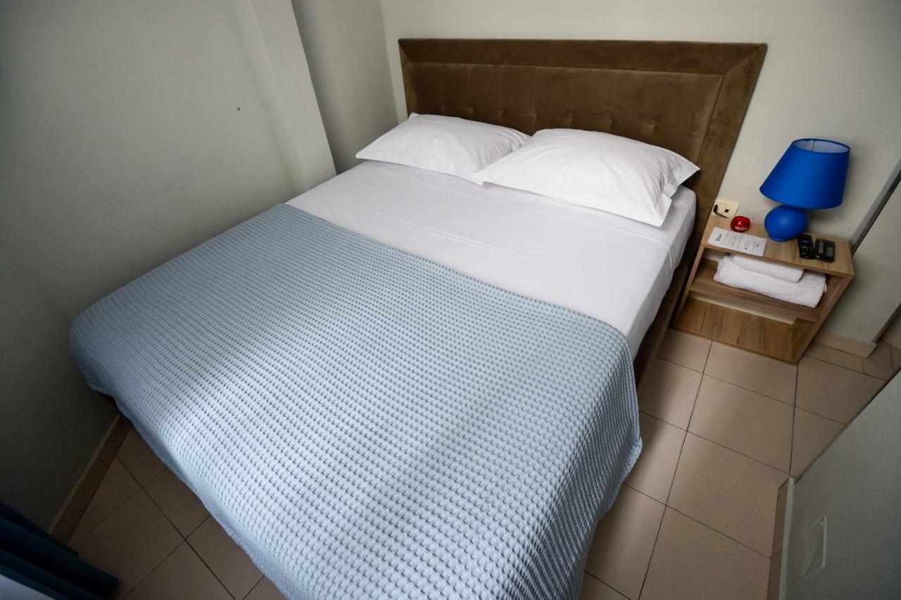 Hotel Niku Tirana Buitenkant foto