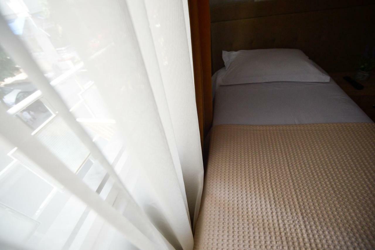 Hotel Niku Tirana Buitenkant foto
